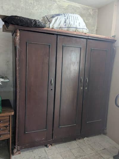 3 door wooden wardrobe
