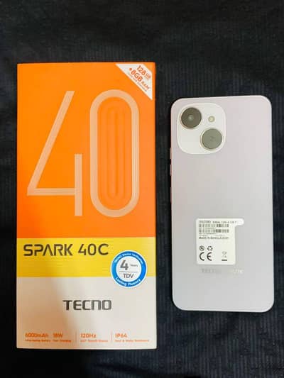 Tecno Spark 40C White 4+4 8/128 Gb