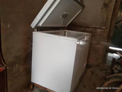 Dawlance 1 door freezer,used 10/10 cooling