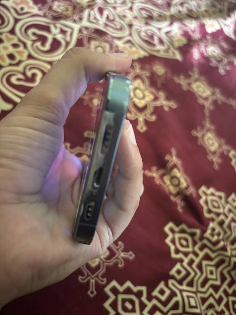 iPhone 13 pro 1