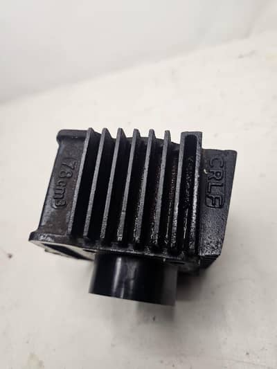 Cylinder Block Black