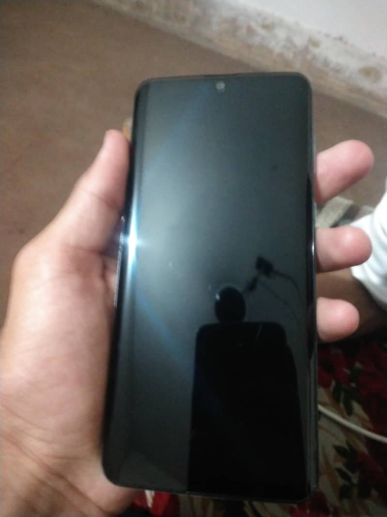 Sharp Aquos zero 2 2
