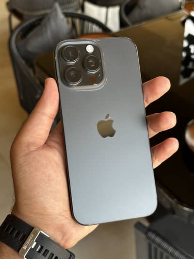 Apple iPhone 16 Pro Max