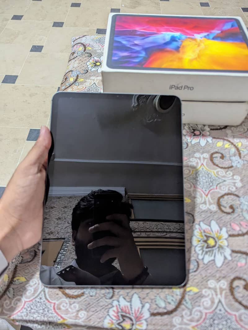 iPad Pro 2020 Sim variant 0