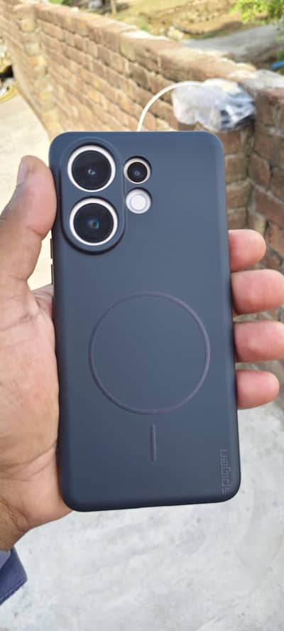 Vivo V60 10 by 10 condition no scratch first hand use