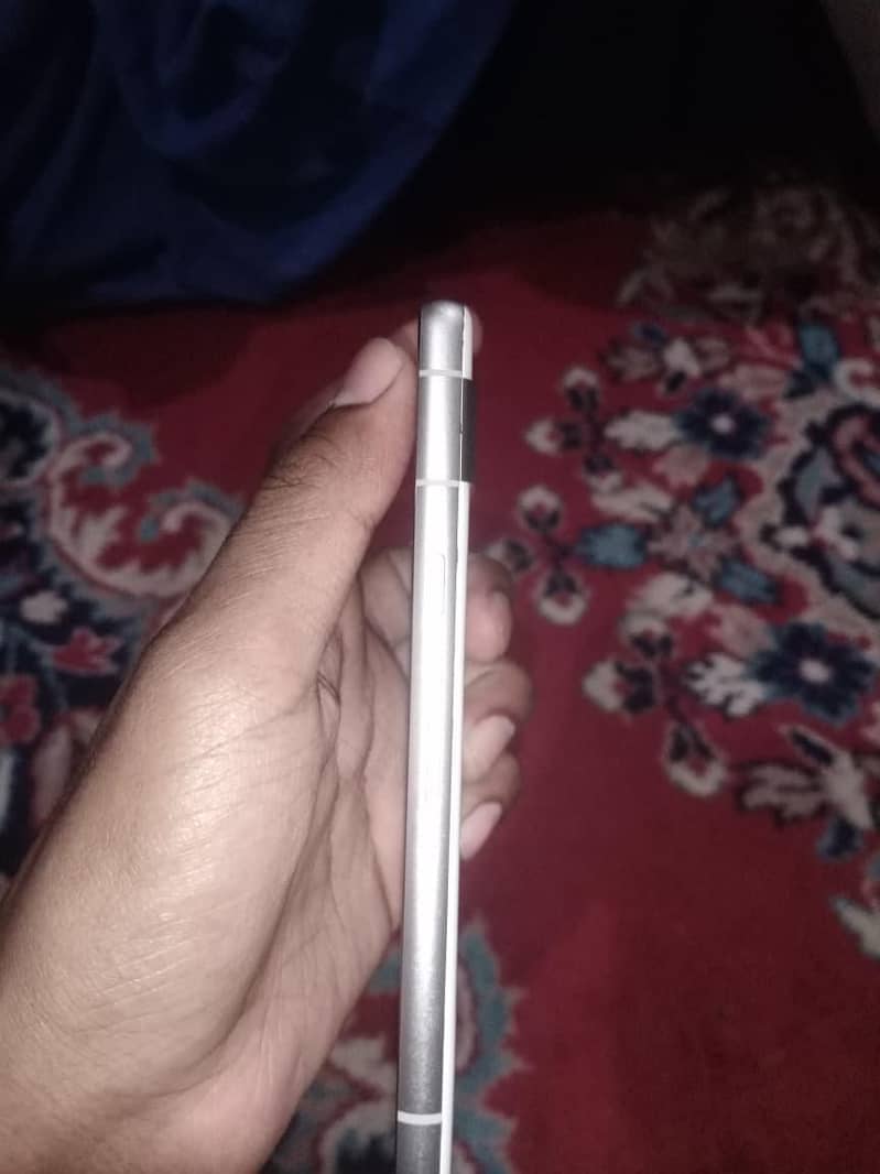 Google pixel 7a 3