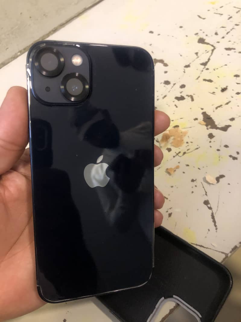 Apple iPhone 13 0