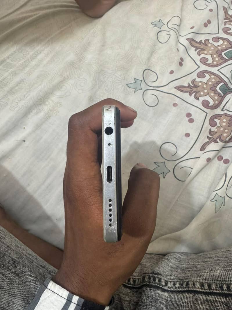 Infinix Smart 8 0