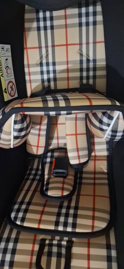 2-IN-1 BABY CARRIER & CAR SEAT