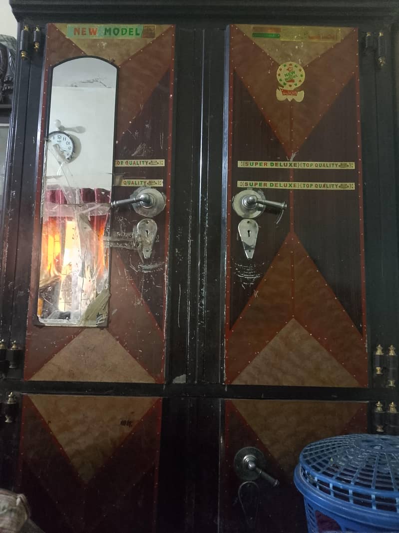 safe Almari 3