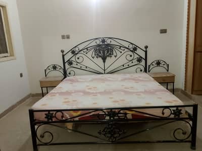 Complete Bed Set With Iron Bed, 2 Side Tables, One Dressing Table