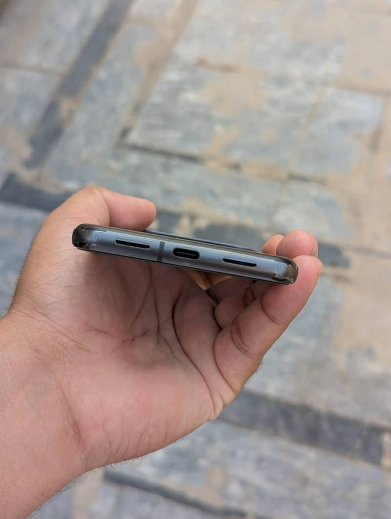 Google Pixel 8 Pro 10