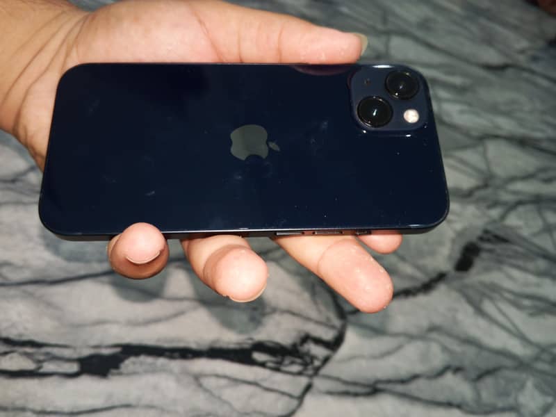 Apple iPhone 13 0