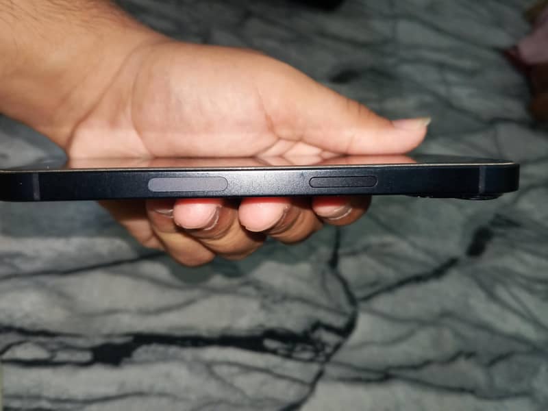 Apple iPhone 13 3