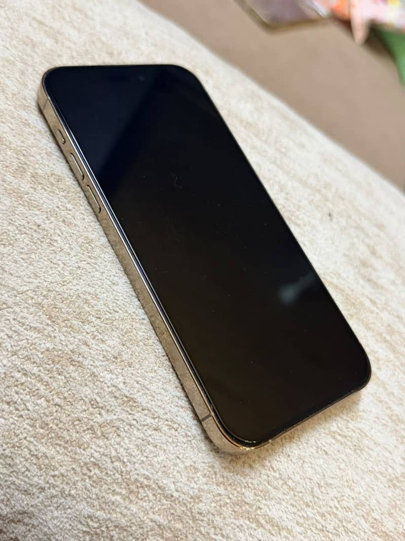 Apple iPhone 14 Pro Max 0