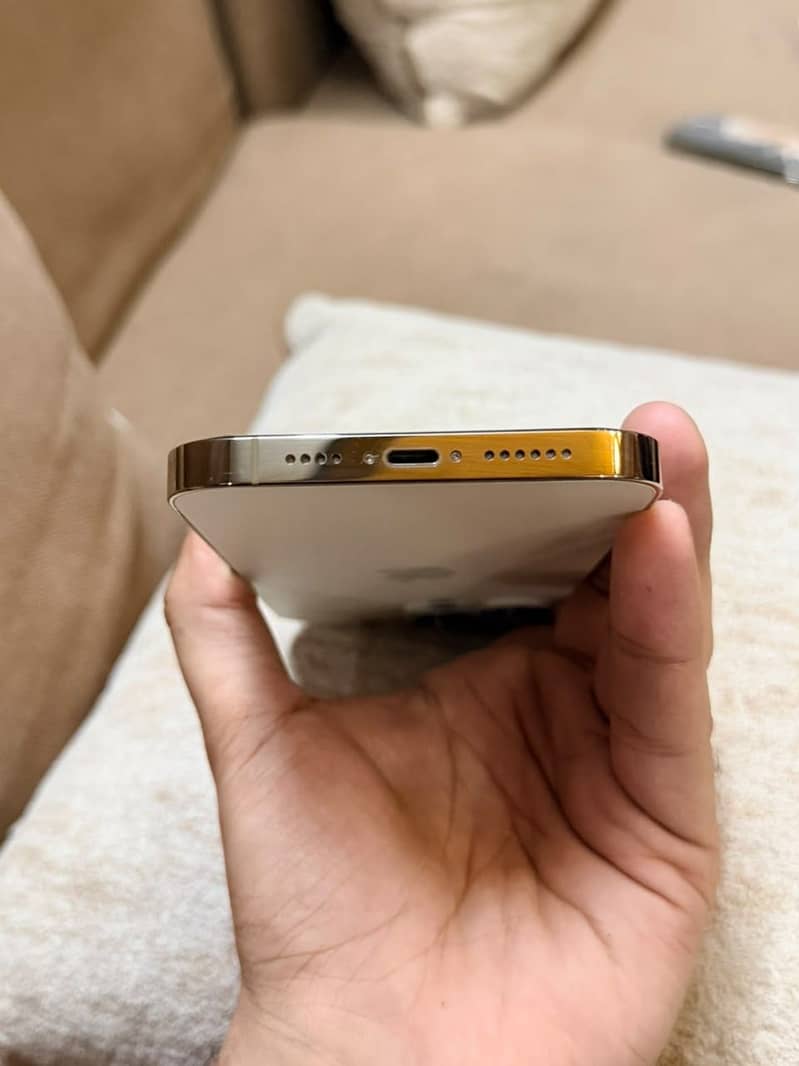 Apple iPhone 14 Pro Max 5