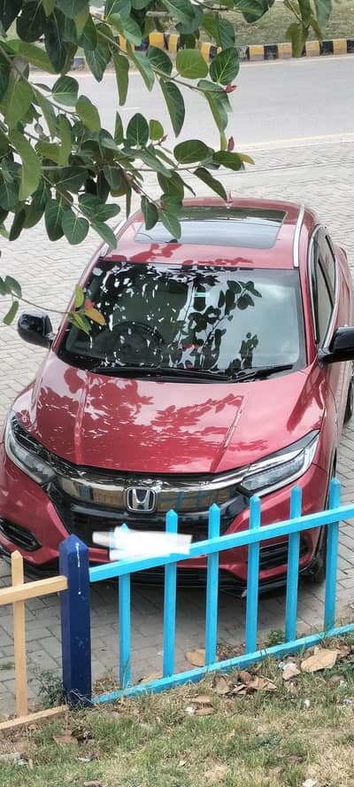 HONDA VEZEL 2016 RS Panaromic sunroof