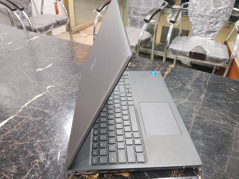 Dell precision 7670 1