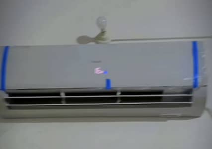 Haier 1.5 Ton Inverter AC Solar Hybrid – Excellent Condition - Like Na