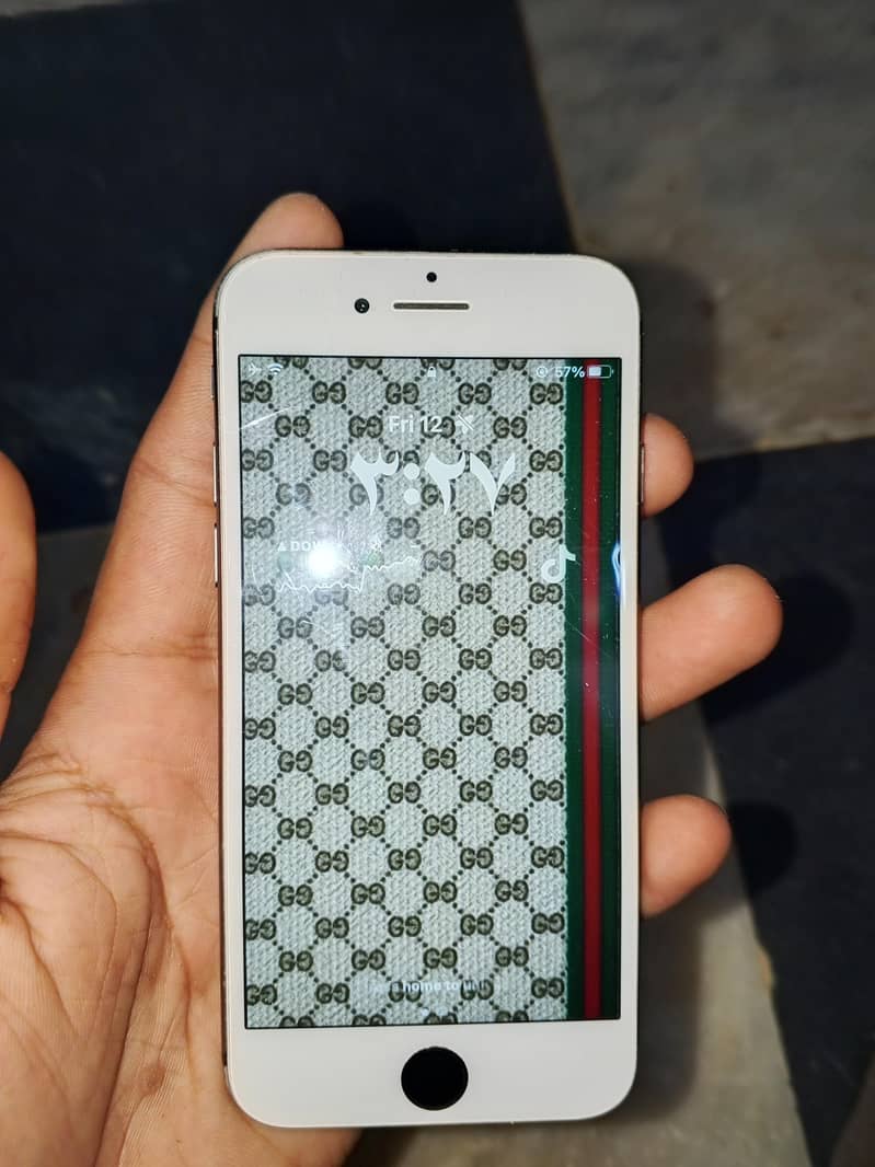 Apple iPhone 8 0