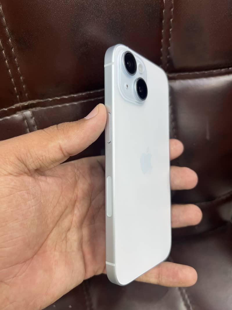 Apple iPhone 15 2