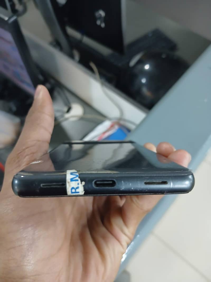 Google Pixel 7a 2