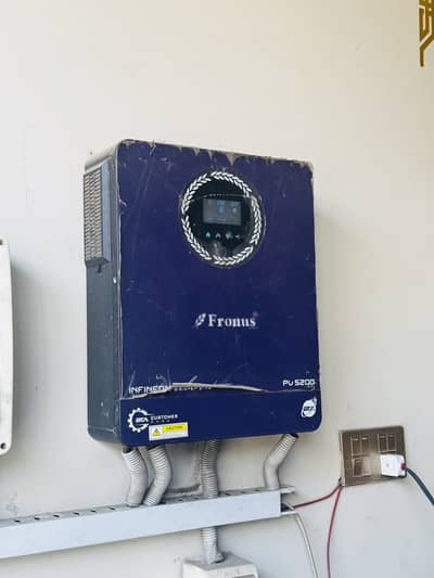 Fronus PV 5200 Hybrid Inverter With Tubular Batteries