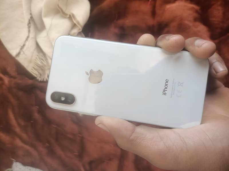 Apple iPhone X 3