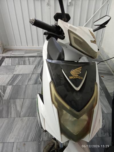 electric scooty for sale in Best condition