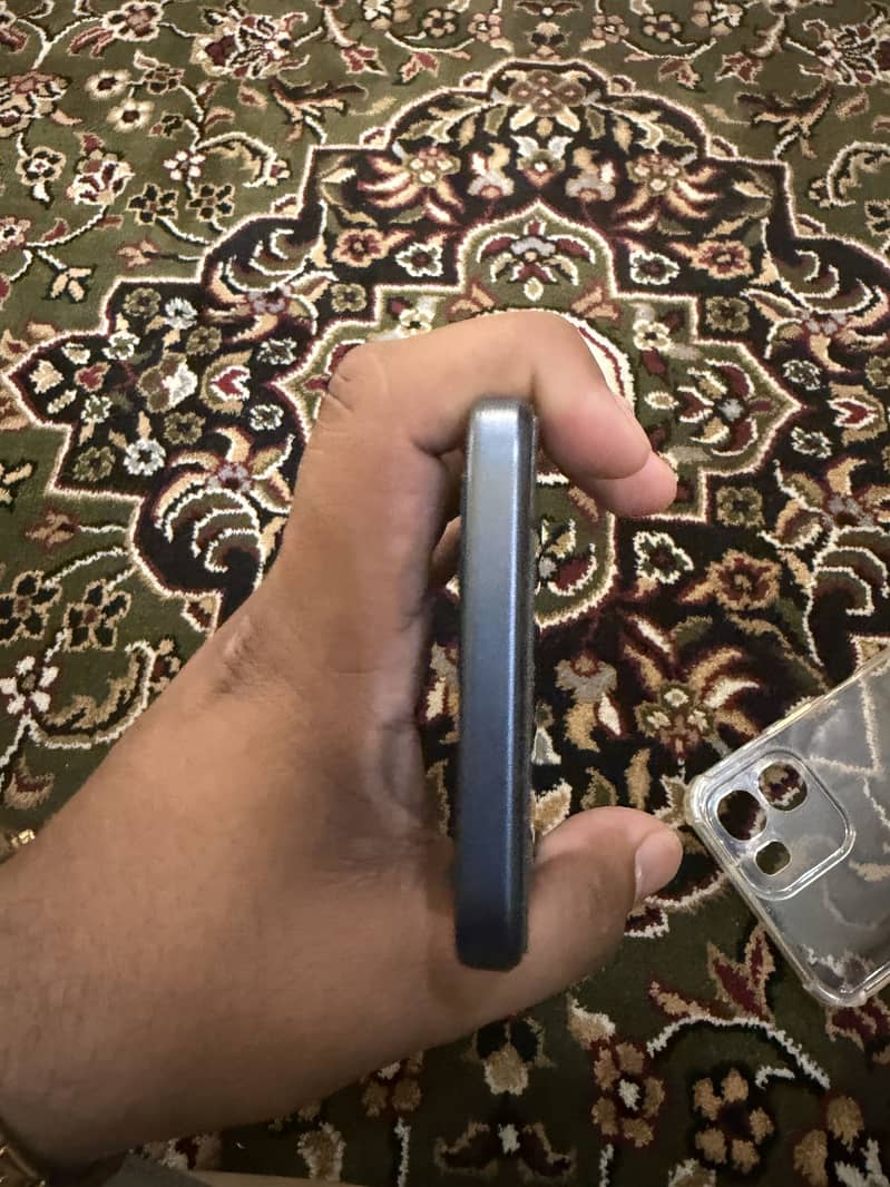 OPPO A6 0