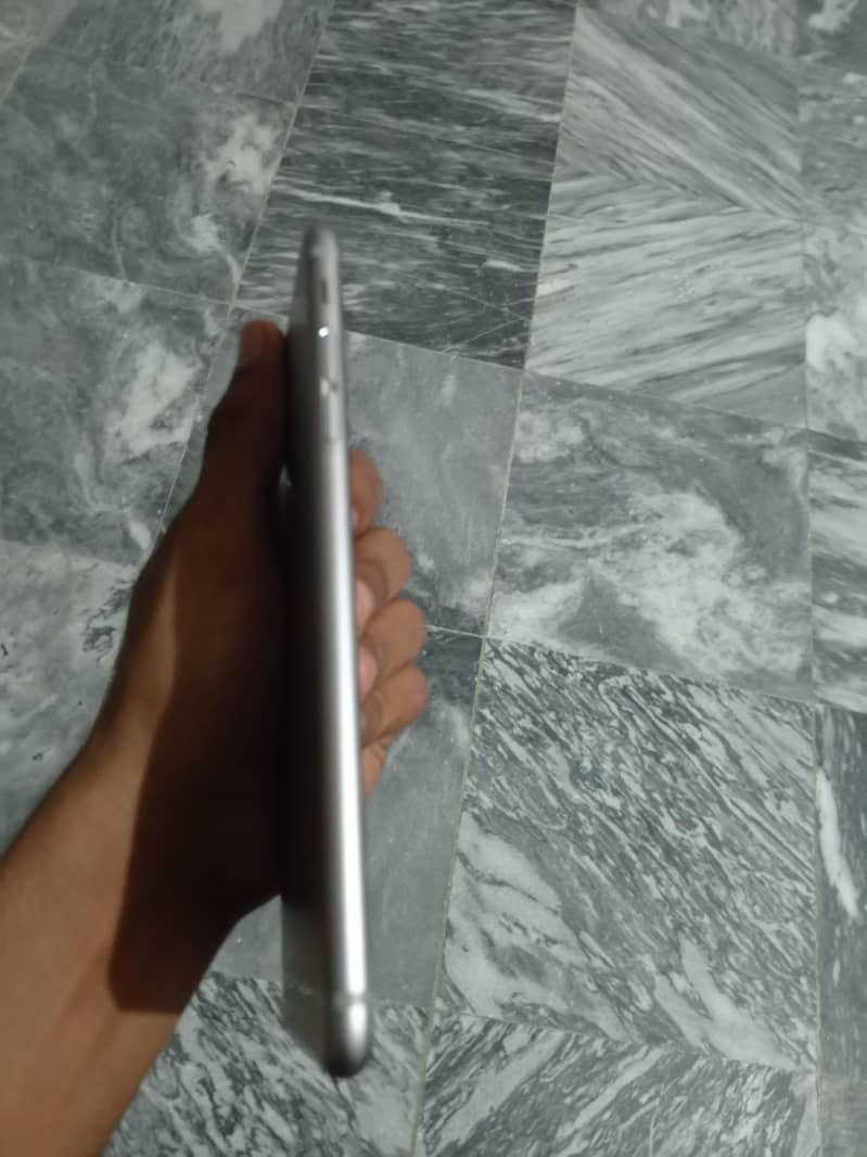 Apple iPhone 6 Plus 2