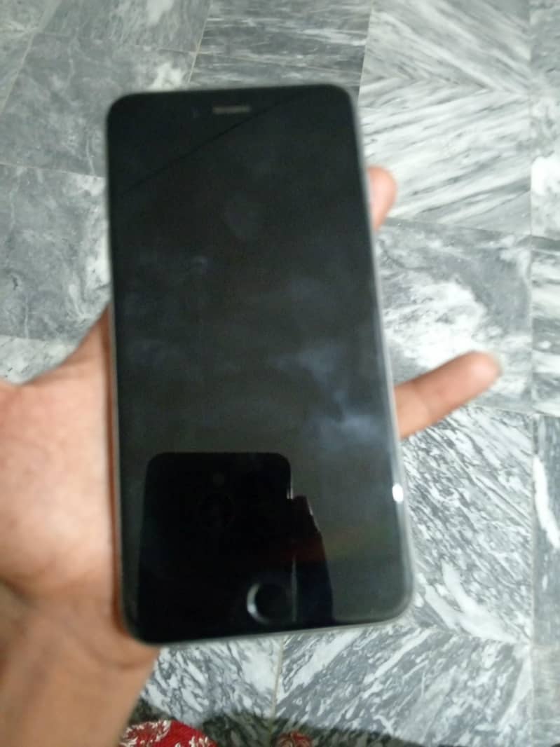 Apple iPhone 6 Plus 3