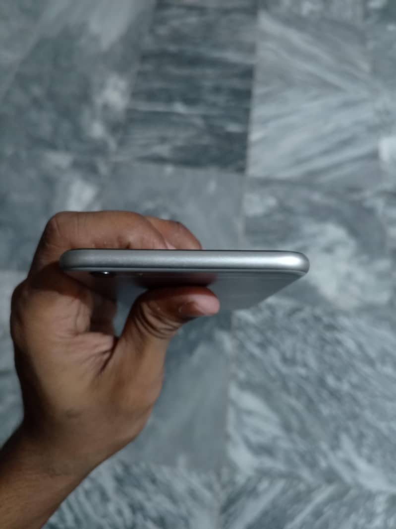 Apple iPhone 6 Plus 10