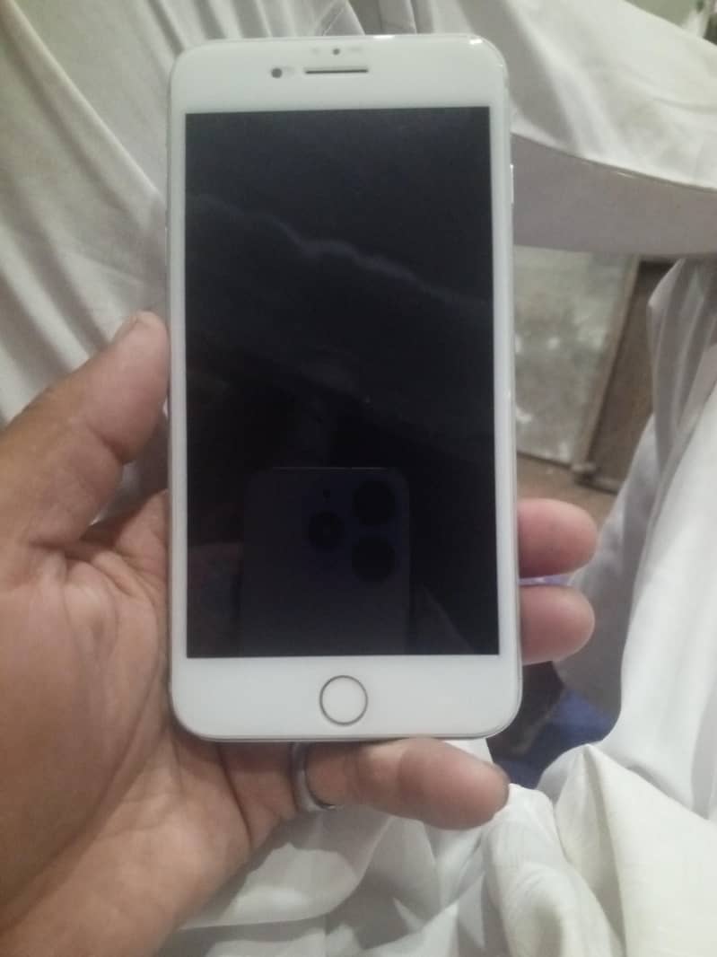 Apple iPhone 7 Plus 0
