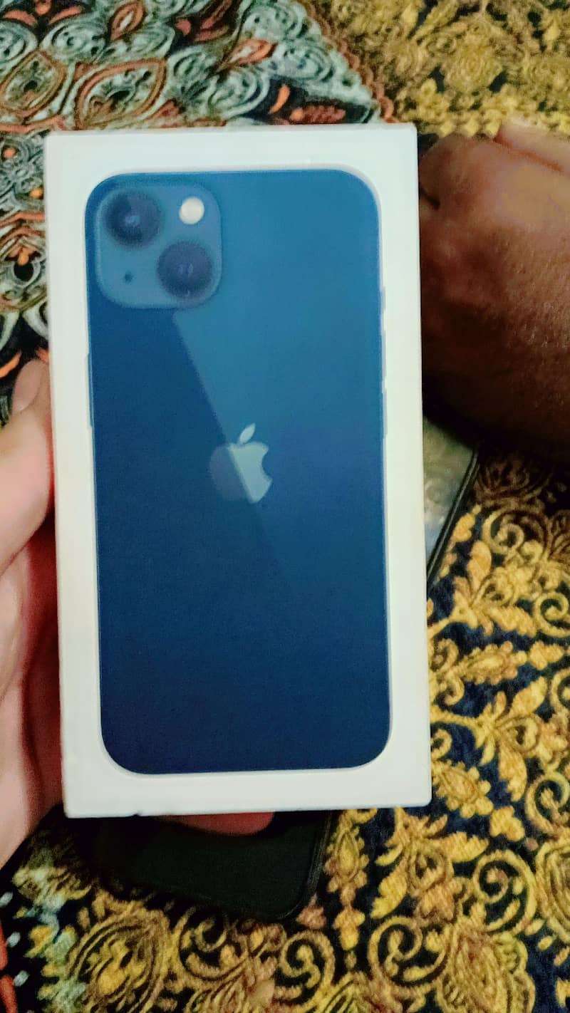 Apple iPhone 13 9