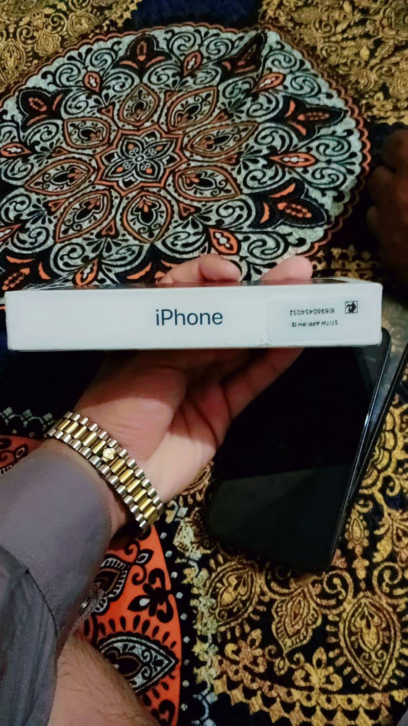 Apple iPhone 13 10