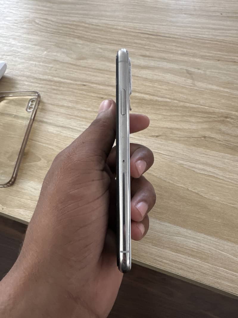 Apple iPhone X 2