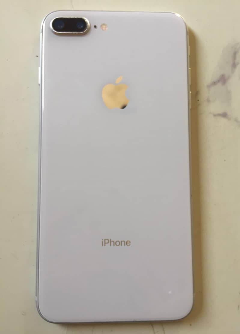 Apple iPhone 8 Plus 1