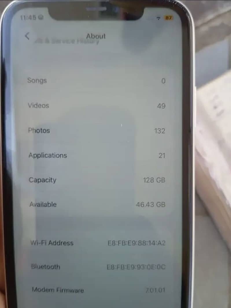 Apple iPhone 11 4