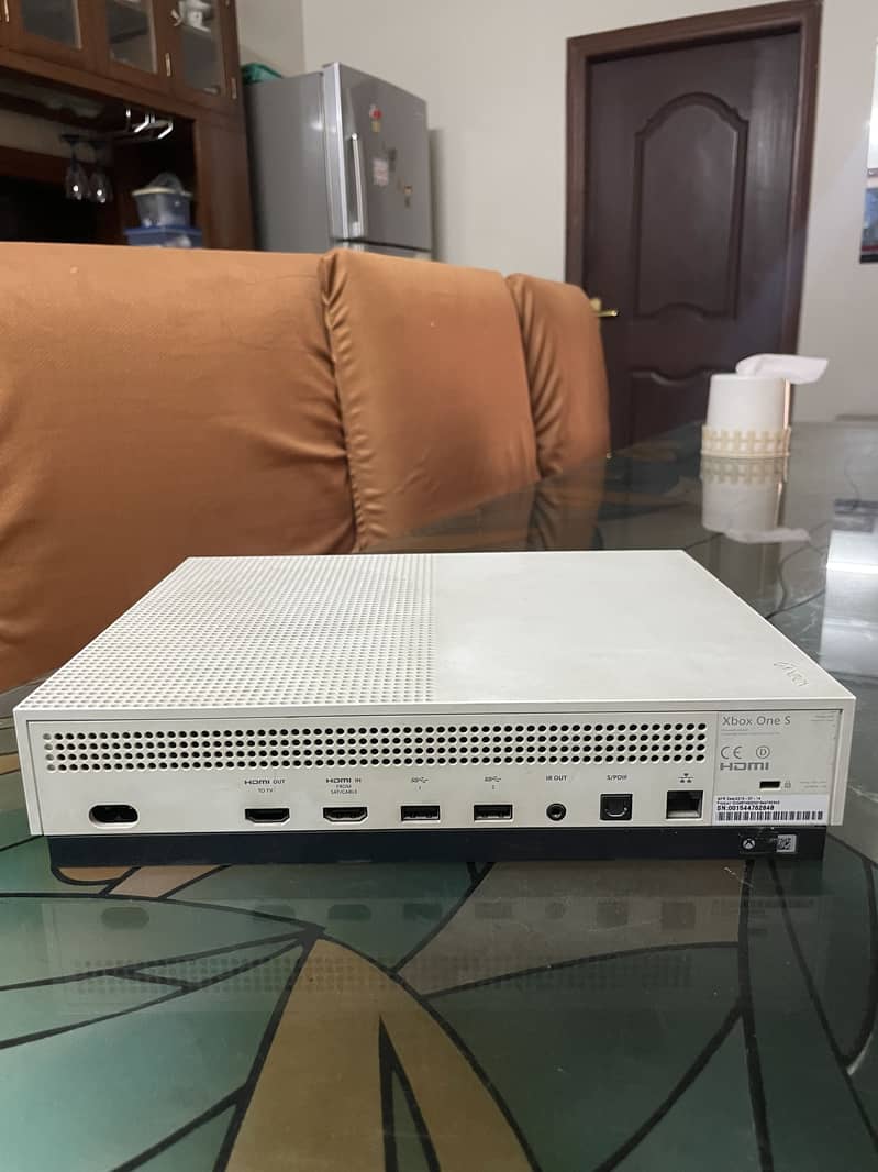 Xbox One S 0