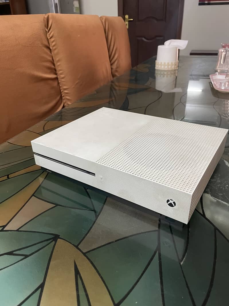 Xbox One S 2