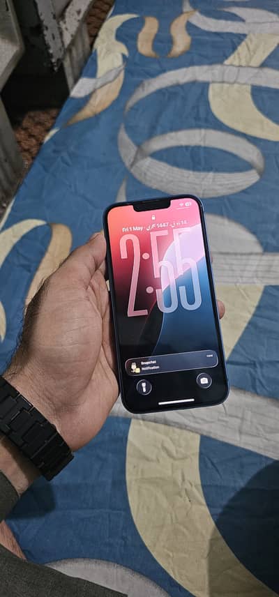 Apple iPhone 13