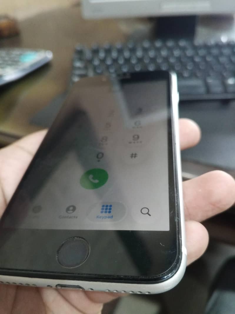Apple iPhone SE 3