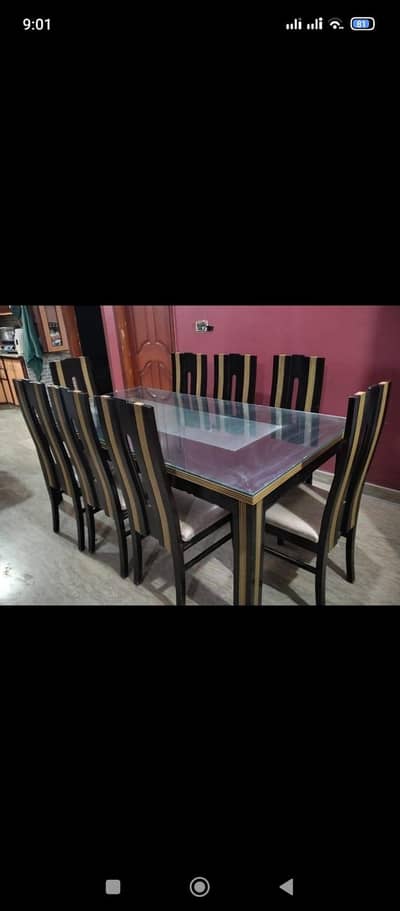 8 seater dinning table in perfect condition sale in on now