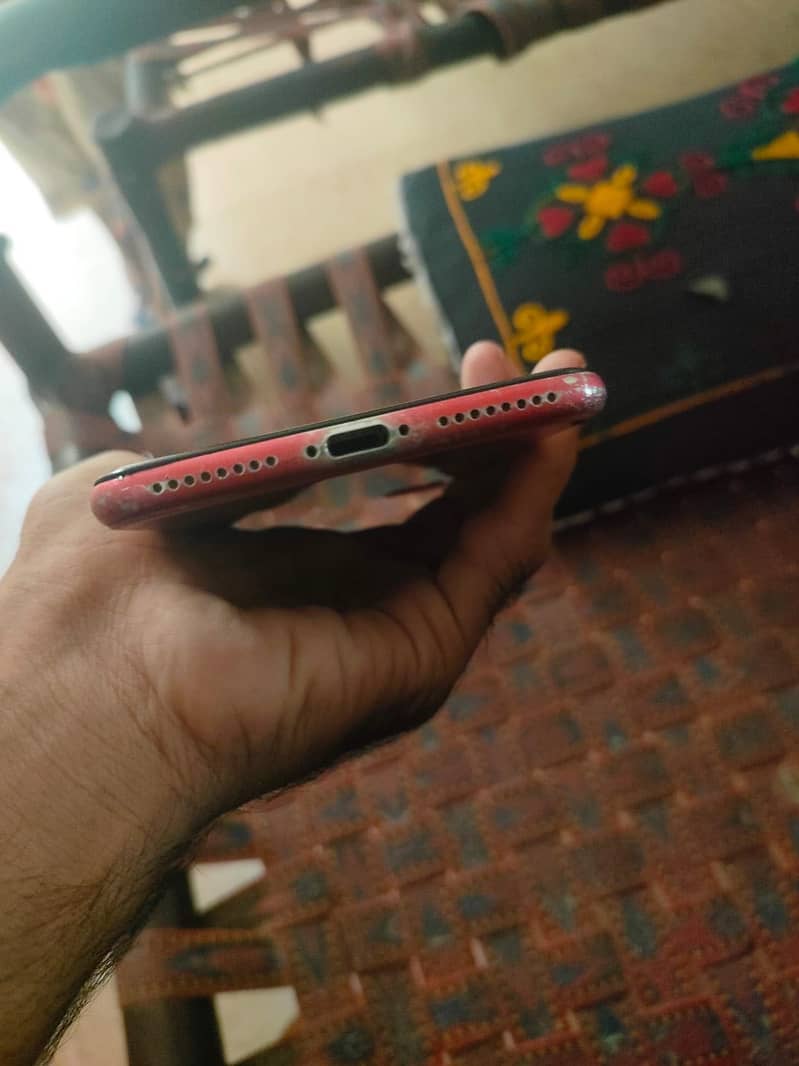 Apple iPhone 8 Plus 4