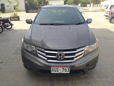 urgent sale - Honda City IVTEC 2011 almost geniune