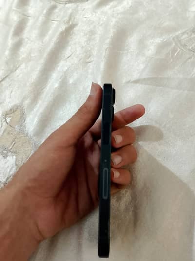 Apple iPhone 14