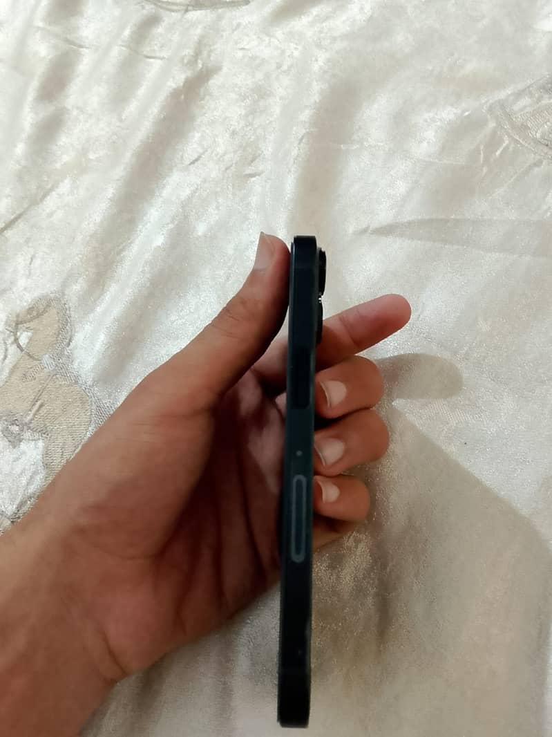 Apple iPhone 14 0