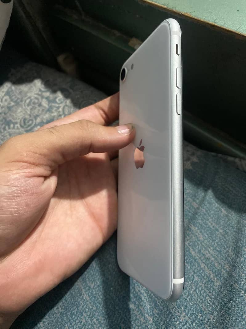 Apple iPhone SE 2