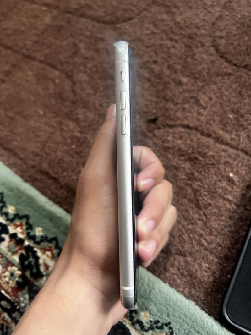 Apple iPhone 11 5